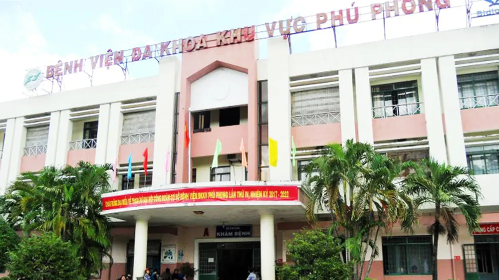 Vụ tuyển dụng người nhà: Cắt hợp đồng làm việc với con trai giám đốc bệnh viện