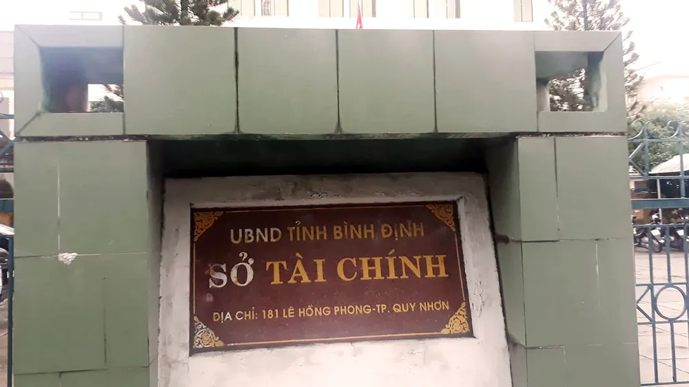 Một phó phòng Sở Tài chính Bình Định chết trong tư thế treo cổ tại nhà vệ sinh