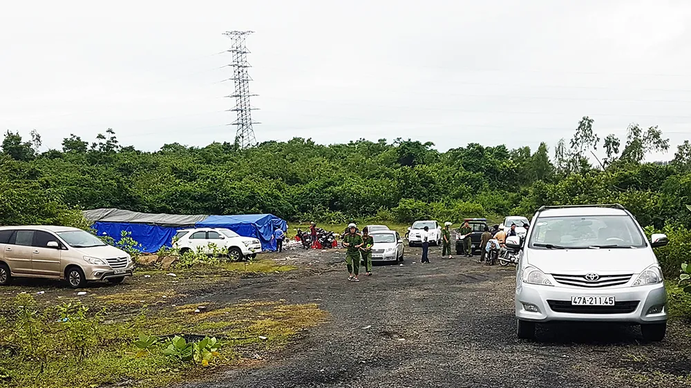 Phát hiện vụ đánh bạc cực lớn, bắt 95 “con bạc”, tạm giữ 30 ô tô