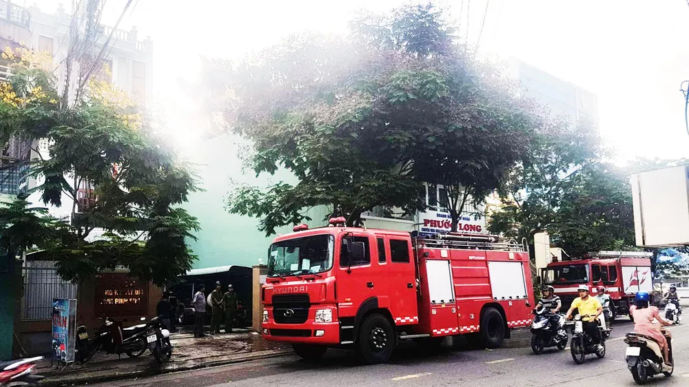Cháy kho chứa hồ sơ của văn phòng đăng ký đất đai lúc rạng sáng