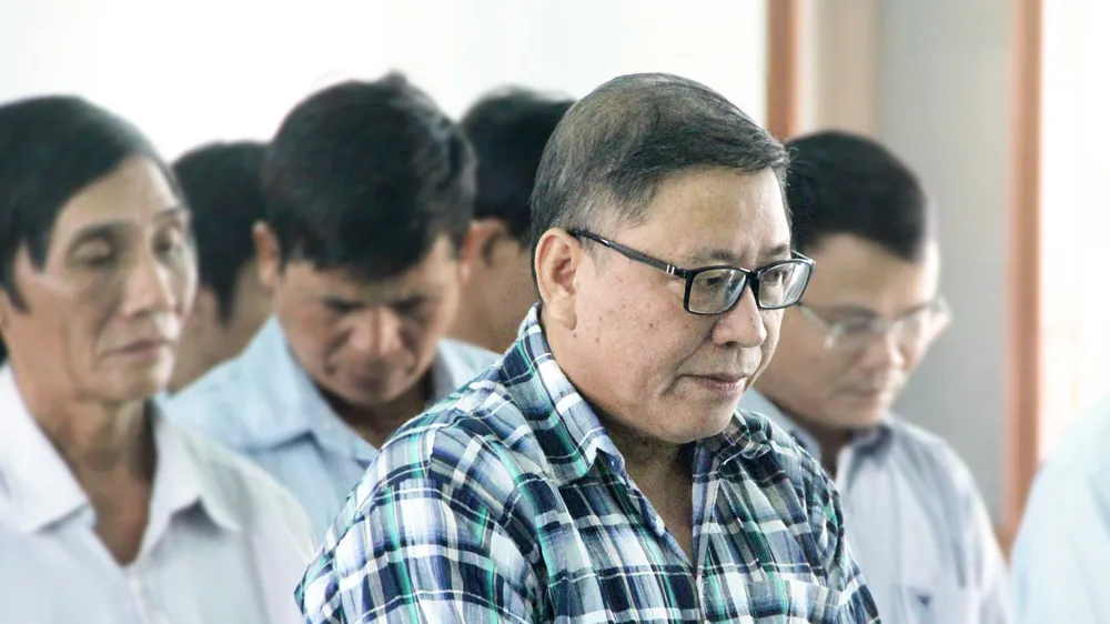 Tuyên án nguyên Chủ tịch huyện Đông Hòa, tỉnh Phú Yên cùng các thuộc cấp