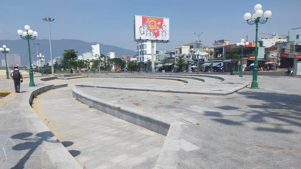 Công viên trên 240 tỷ đồng mới đưa vào sử dụng, đã hư hỏng