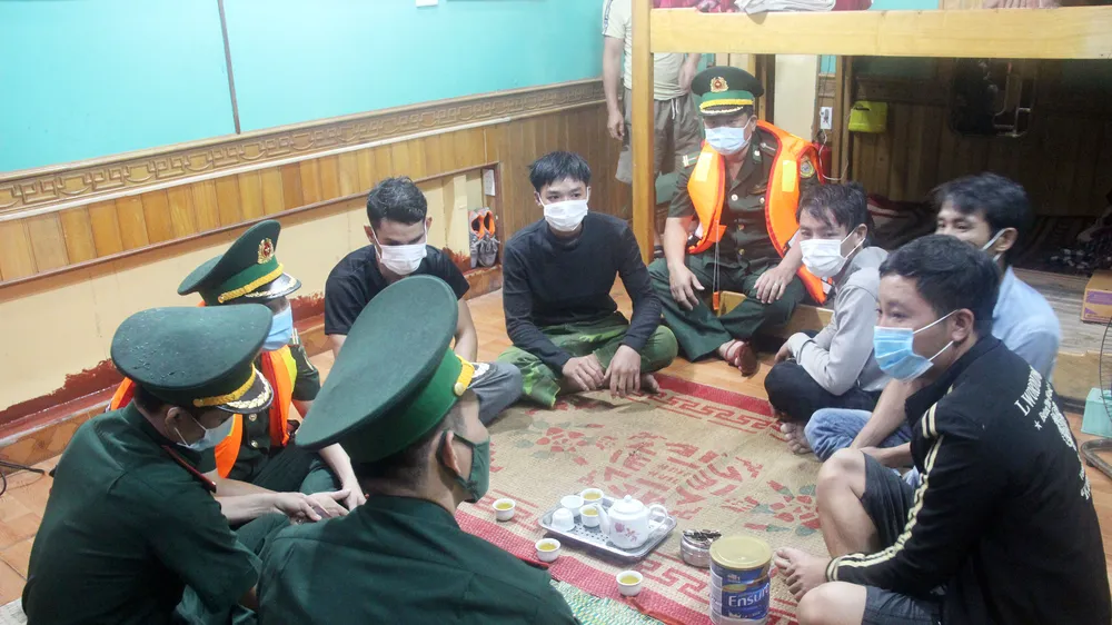 3 ngư dân bị nạn trên biển may mắn được tàu hàng cứu sống