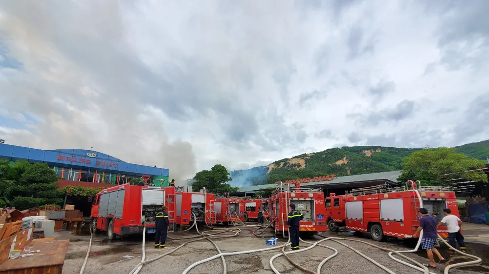 Cháy xưởng gỗ ở khu công nghiệp Phú Tài, Bình Định