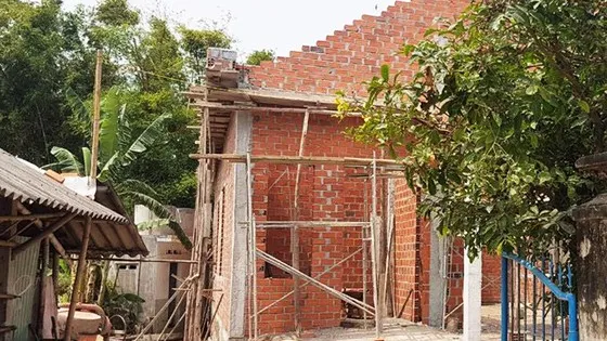 Bình Định: Sập giàn giáo, 2 người thương vong