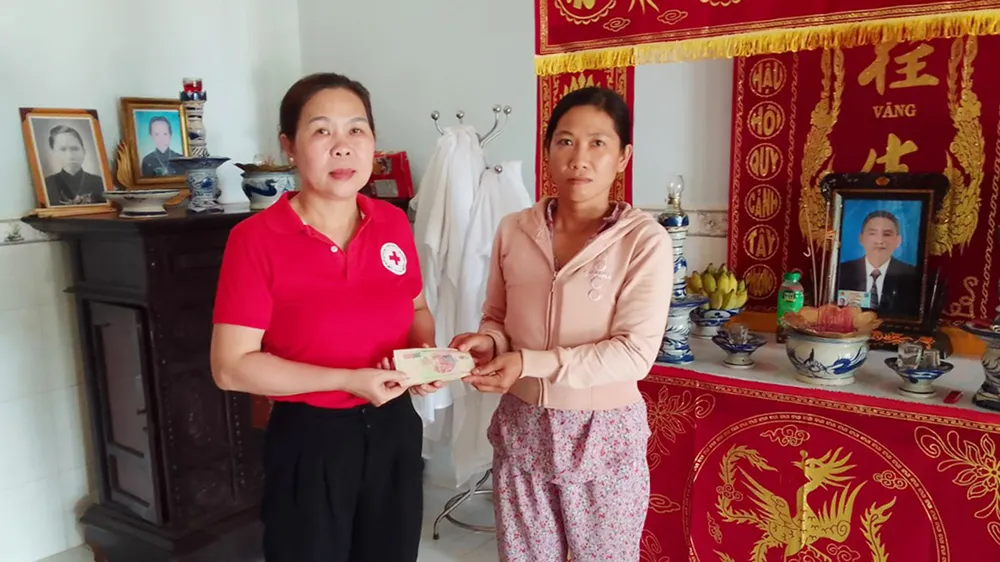 Bạn đọc Báo SGGP tiếp tục giúp đỡ người phụ nữ nuôi 3 con thơ