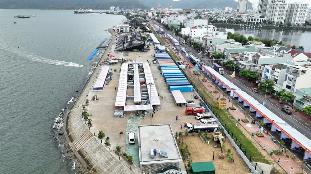 Hàng loạt mô tô biển của 26 quốc gia sắp tranh tài ở đầm Thị Nại
