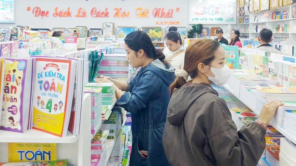 Gia Lai: Các trường phải công khai số điện thoại phản ánh dạy thêm, lạm thu