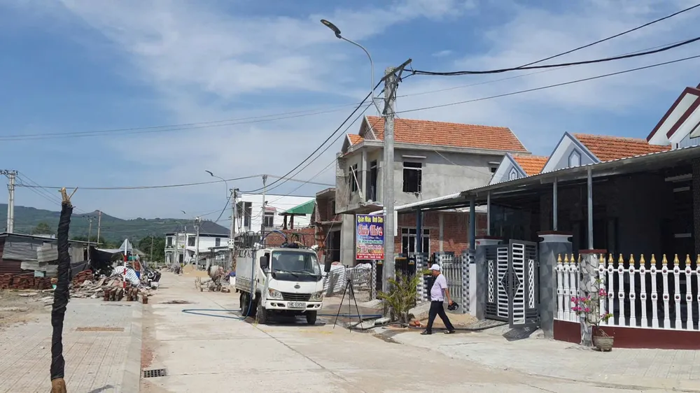 Chống hạn cho người dân khu tái định cư cao tốc Bắc – Nam