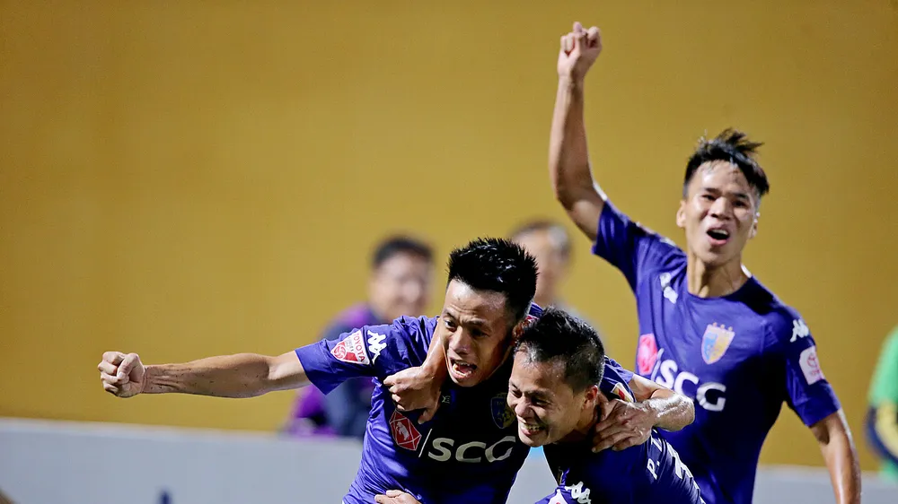 Hà Nội - Quảng Nam 1-0: Quyết “rừng” tỏa sáng, Hà Nội lấy lại ngôi đầu