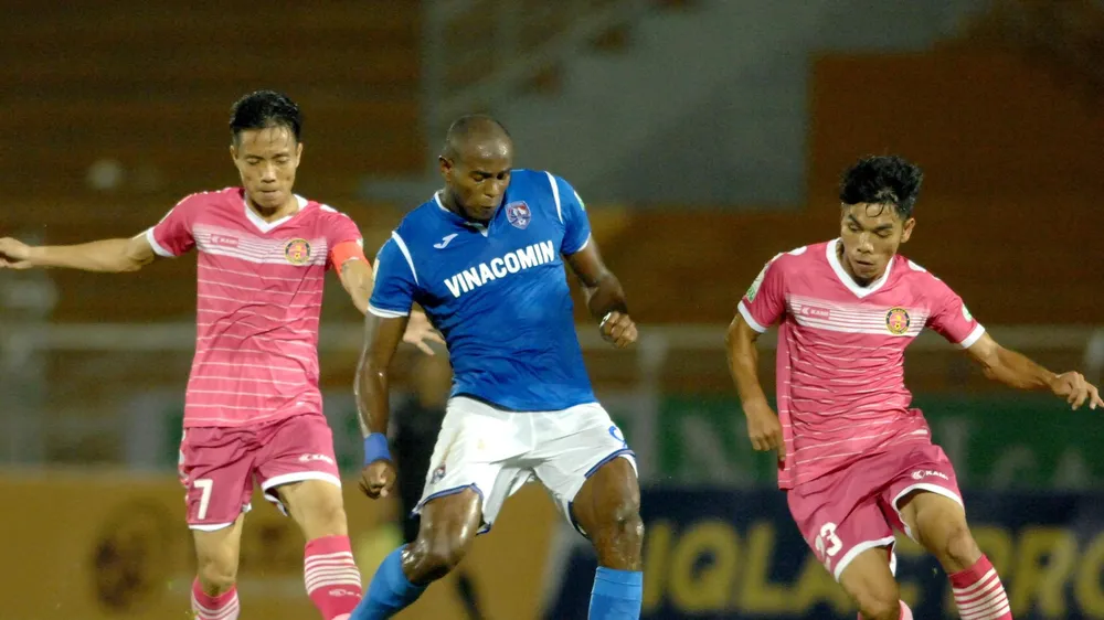 CLB Sài Gòn - Than Quảng Ninh 1-2: Khách ngược dòng trong 6 phút