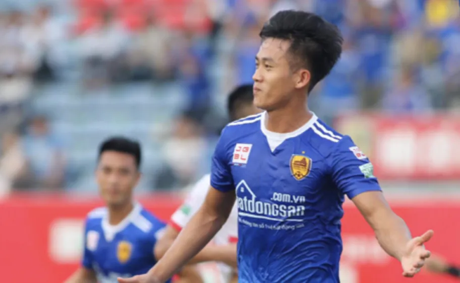 Quảng Nam - Nam Định 5-2: Cú hattrick của Hà Minh Tuấn