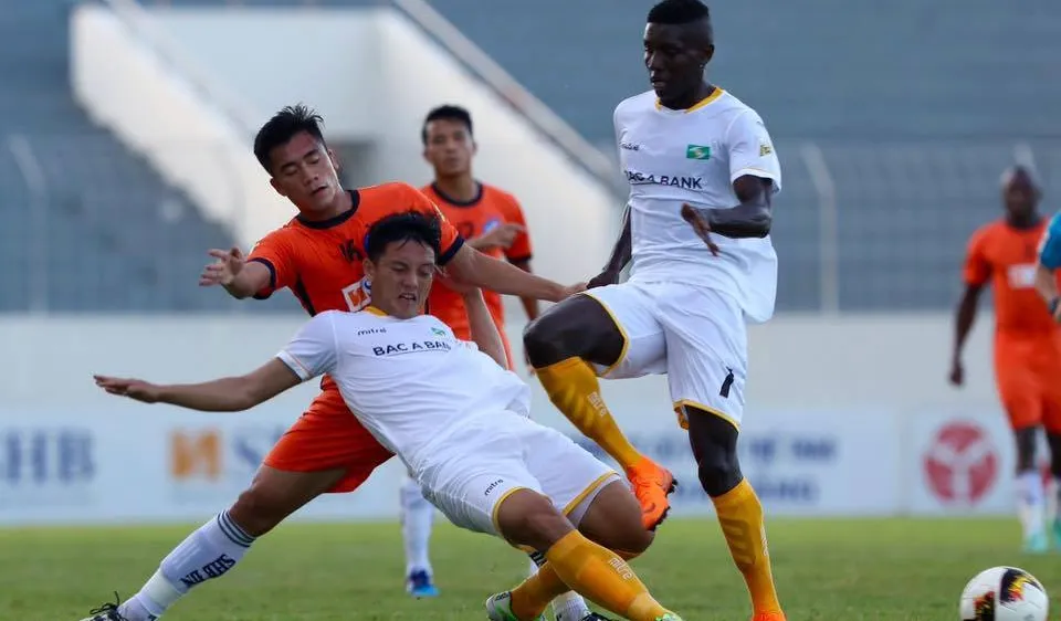Đà Nẵng - SLNA 2-2: Hòa kịch tính