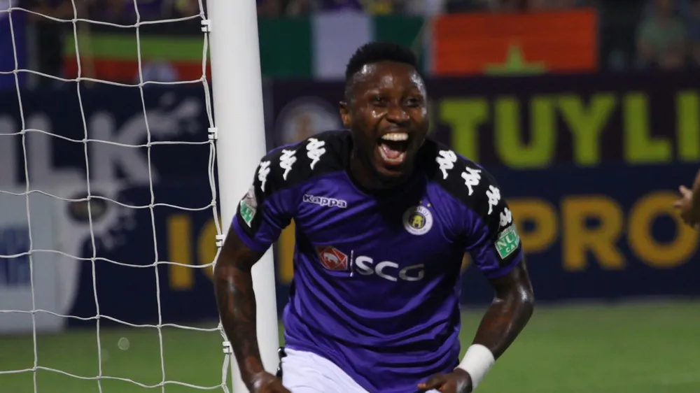 Khánh Hòa - CLB Hà Nội 1-1: Zarour Chaher ghi bàn, Hoàng Vũ Samson kịp cứu thua nhà vô địch