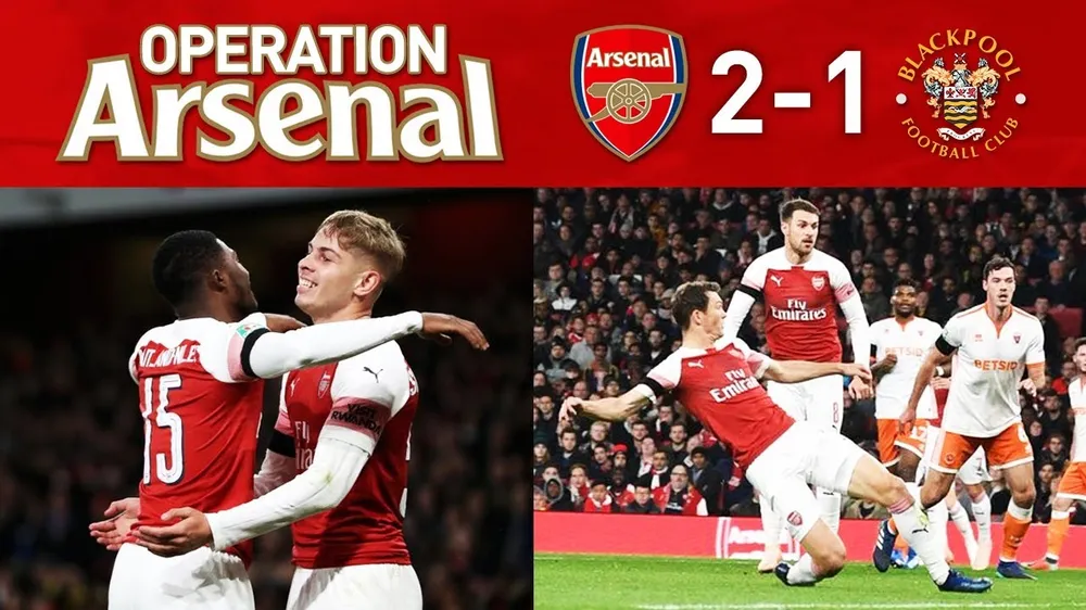 Arsenal - Blackpool 2-1: Lichtsteiner và Smith-Rowe nổ súng