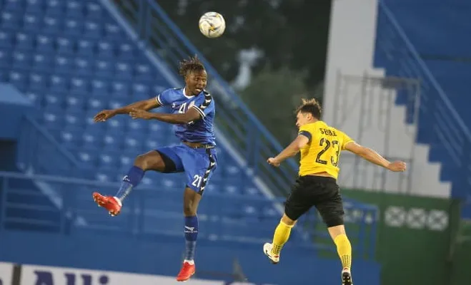 Becamex Bình Dương - Ceres Negros 1-3: Maranon lập hattrick vào lưới Tấn Trường