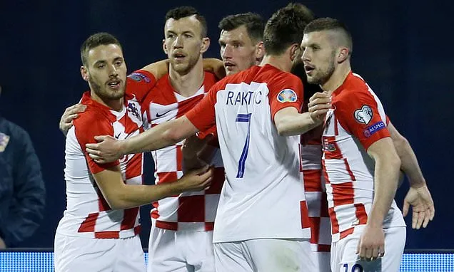 Croatia - Azerbaijan 2-1: Seydaev mở tỷ số, Barisic, Kramaric vất vả thắng ngược dòng 