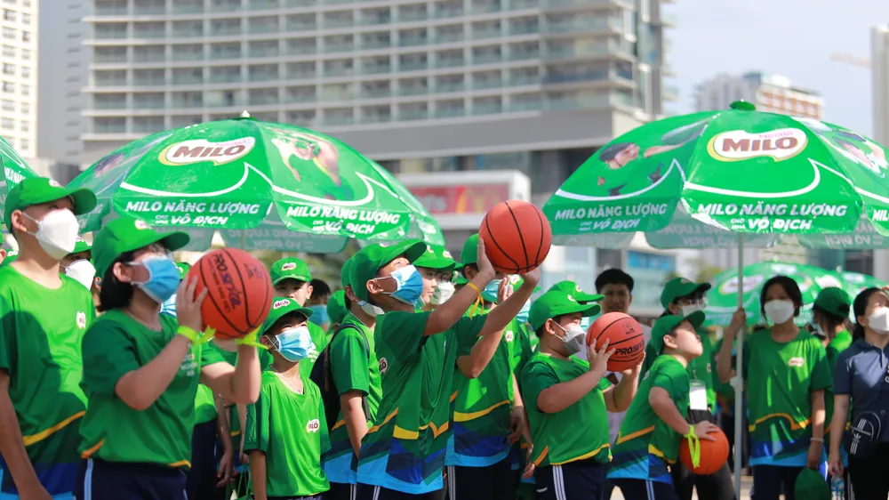Ngày hội đi bộ MILO 2022 : Nestlé MILO “tiếp ý chí cho hành trình năng động” ở Khánh Hòa 