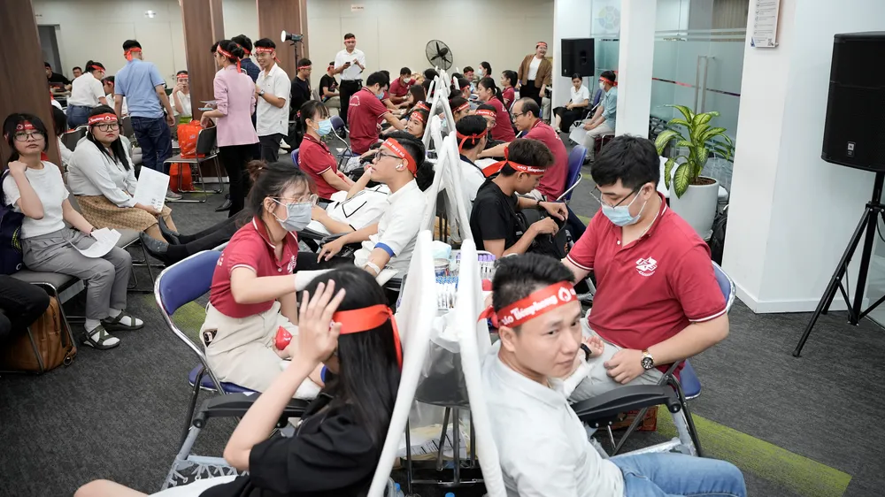 Amway Việt Nam nhận Bằng khen của Trung ương Đoàn 