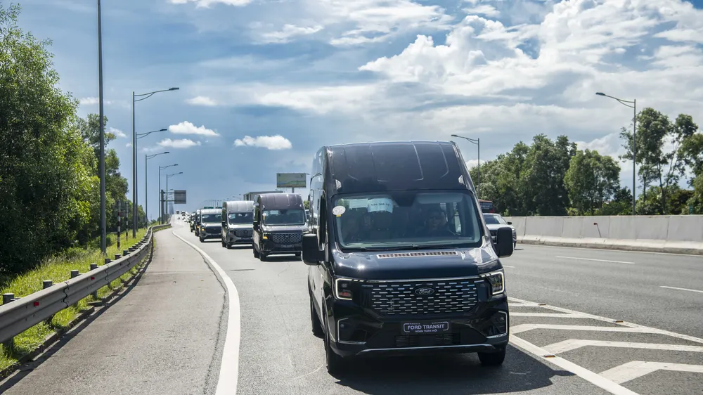 Ford Transit Hoàn Toàn Mới thiết lập chuẩn mực cho vận tải hành khách cao cấp tại Việt Nam
