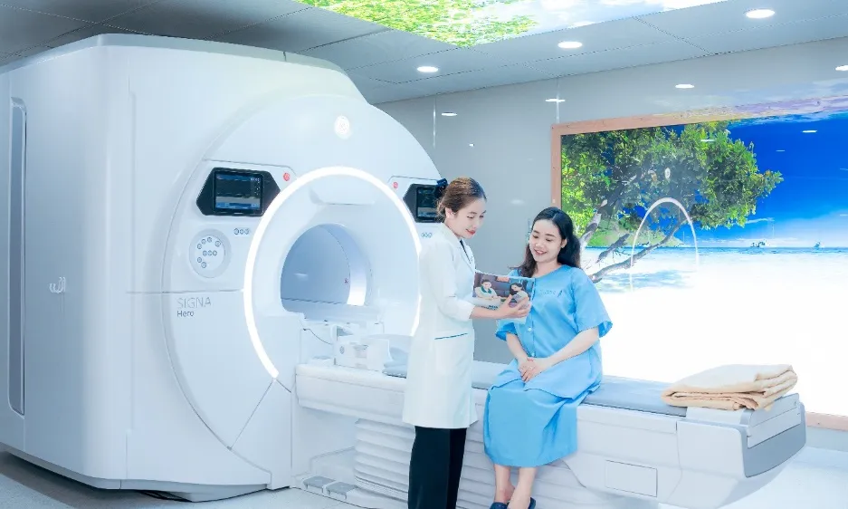 Hệ thống chụp cộng hưởng từ MRI 3.0 Tesla SIGNA™ Hero giúp phát hiện chính xác tổn thương cơ xương khớp