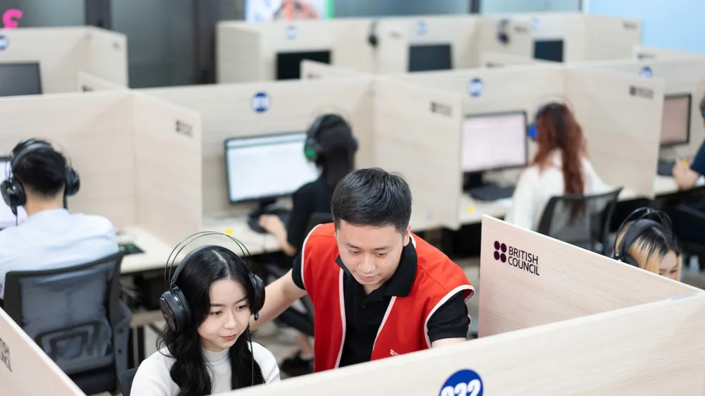 Thí sinh thi trên máy tính với Hội đồng Anh được nhận kết quả nhanh chóng chỉ trong vòng 2 ngày kể từ ngày hoàn tất bài thi 