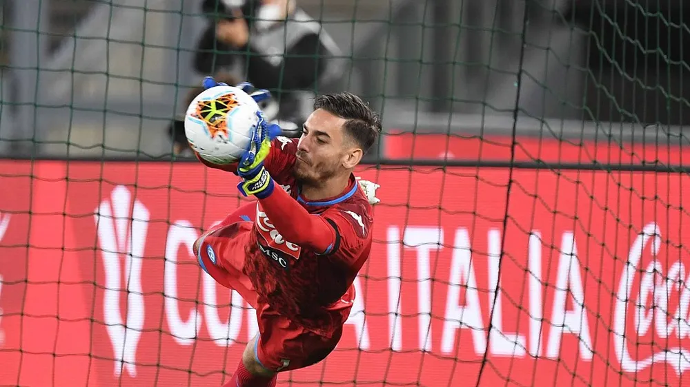 Anguissa và Rrahmani ghi bàn, thủ môn Alex Meret chơi "lên đồng", liên tục cứu thua giúp Napoli bảo toàn chiến thắng và bám đuổi ngôi đầu Serie A của Atalanta