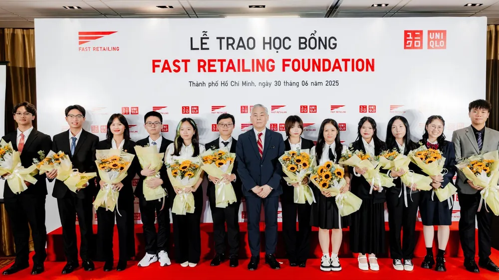 Fast Retailing trao học bổng năm thứ 3 liên tiếp tặng học sinh Việt Nam 
