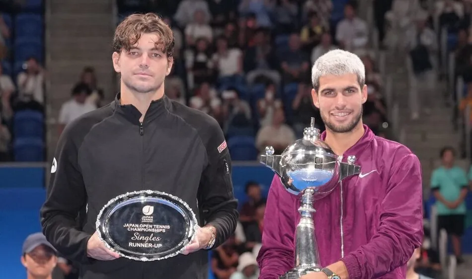 Carlos Alcaraz vs Taylor Fritz 6-4, 6-4: Alcaraz bỏ nhỏ đẳng cấp hạ Fritz, xứng đáng lên ngôi vô địch Japan Open 2025