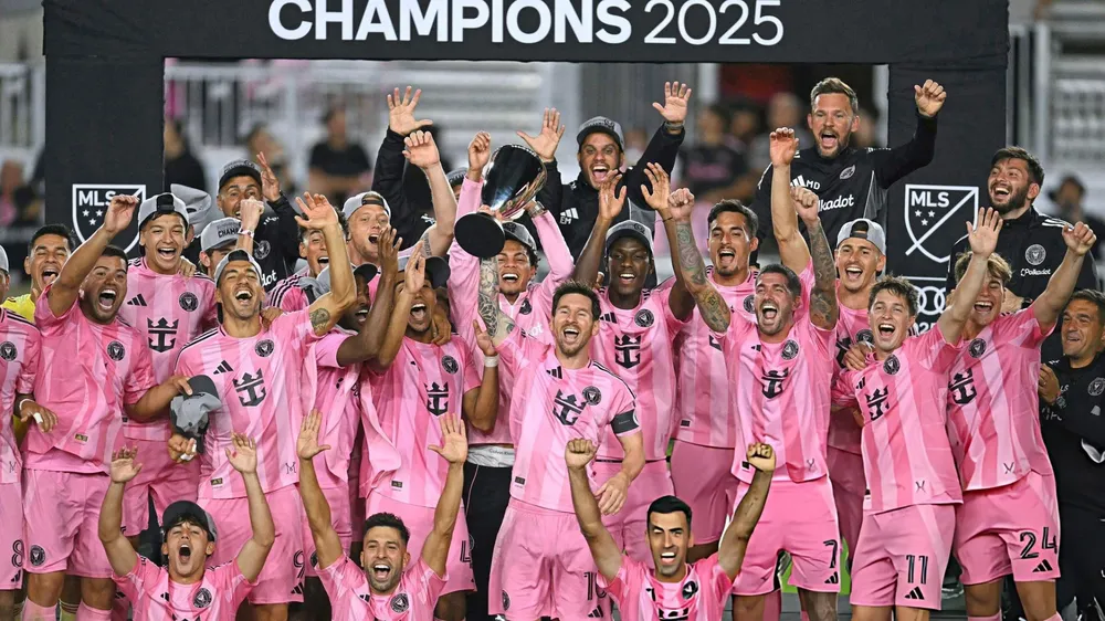 Inter Miami vs New York City 5-1: Justin Haak lập công, Tadeo Allende ghi hattrick, Mateo Silvetti, Telasco Segovia cùng Messi đăng quang vô địch MLS khu vực miền Đông