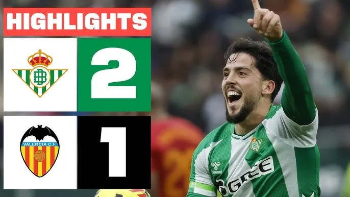 Real Betis vs Valencia 2-1: Luis Rioja chớp thời cơ sút xa mở bàn, Ezequiel Avila gỡ hòa nhờ penalty, Pablo Fornals ấn định chiến thắng