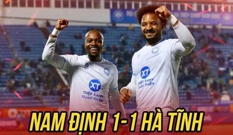 Nam Định vs Hà Tĩnh 1-1: Percy Tau sớm mở bàn phút thứ 4, Quốc Dân đá dội xà ngang, Albertine kịp chia điểm phút bù giờ cuối cùng