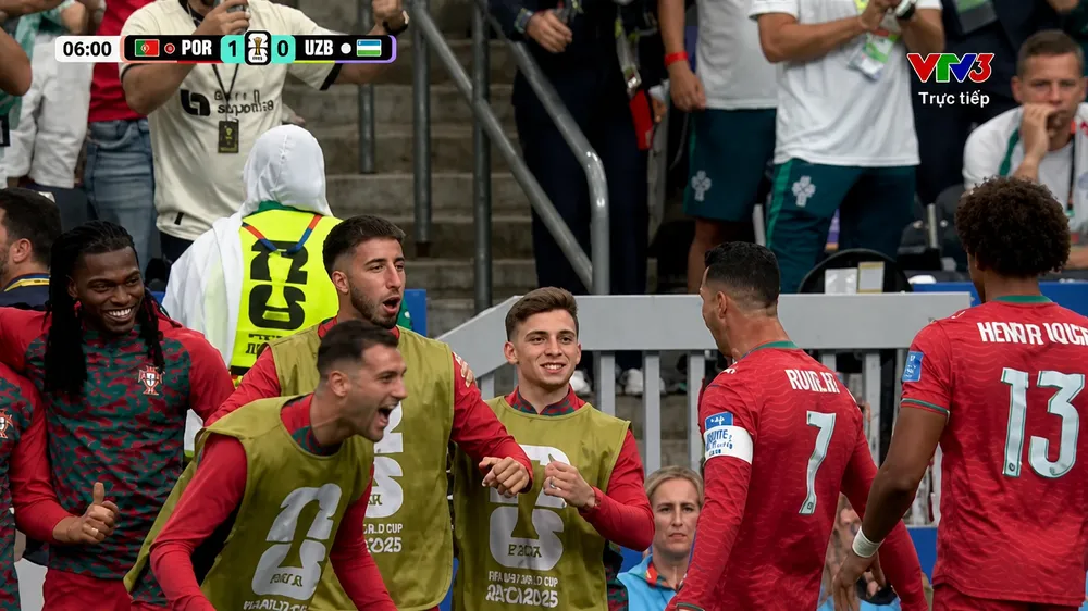 Ronaldo dứt điểm đẳng cấp hạ thủ môn Uzbekistan, mở tỷ số trận đấu