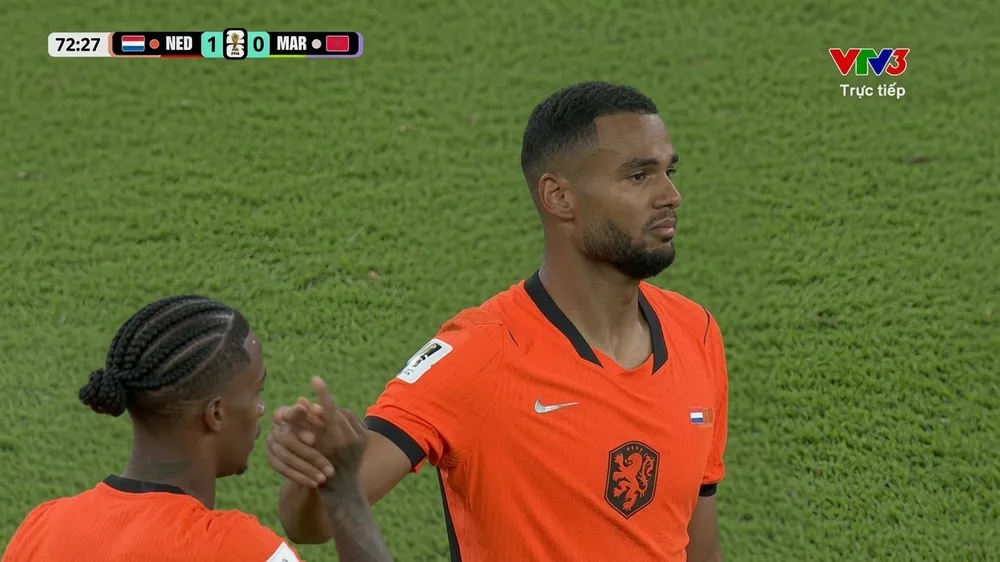 Cody Gakpo kiến tạo và Summerville tung cú sút chìm hạ thủ môn Bono. Hà Lan mở tỷ số 1-0