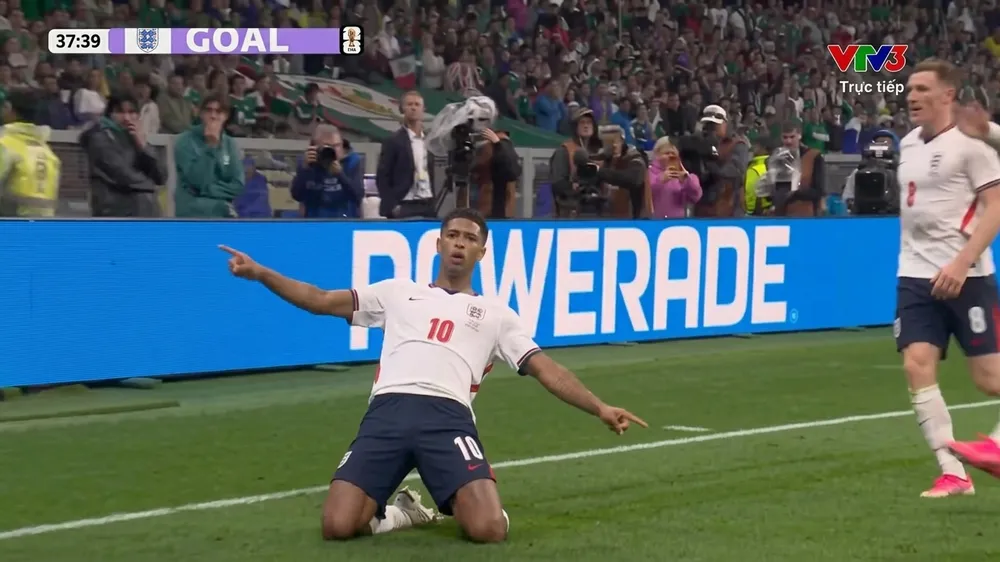 Harry Kane kiến tạo, Jude Bellingham ghi cú đúp bàn thắng, nâng tỷ số lên 2-0 cho tuyển Anh