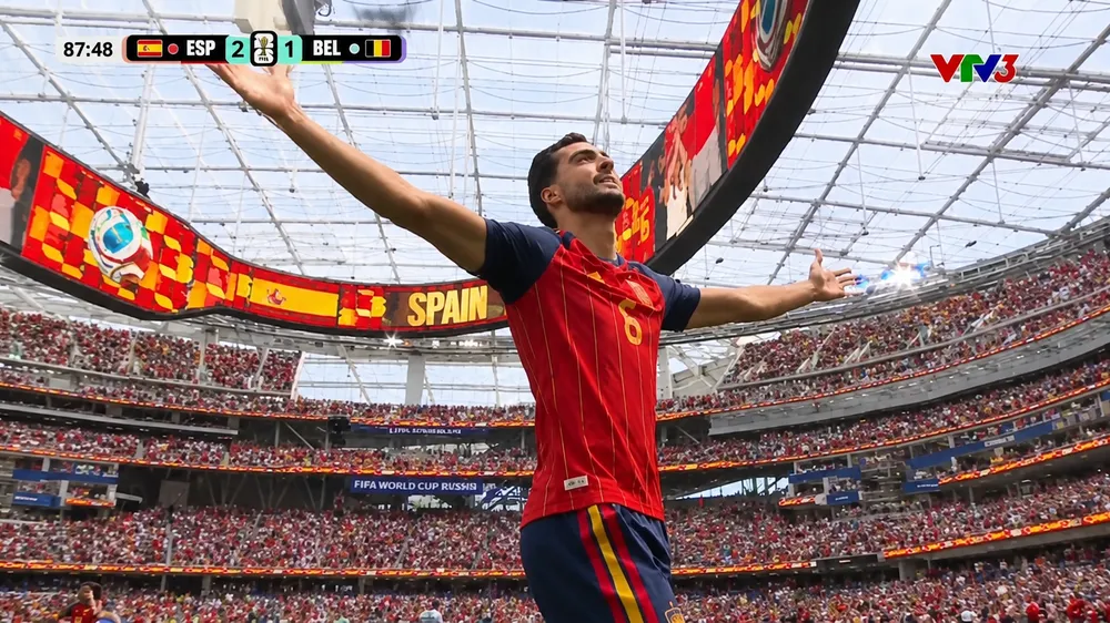 Tiền đạo trẻ Cubarsi tung cú sút xa, thủ môn Lammens để bóng vuột ra, Mikel Merino chớp thời cơ nâng tỷ số lên 2-1 cho Tây Ban Nha
