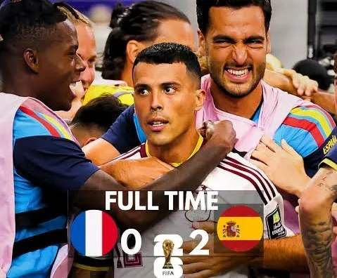 Pháp vs Tây Ban Nha 0-2: Mbappe mờ nhạt, Yamal, Oyarzabal, Pedro Porro tỏa sáng, HLV De la Fuente hạ HLV Deschamps vào chung kết World Cup