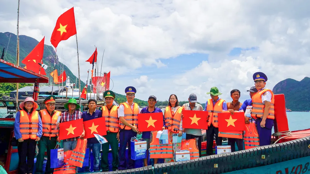 Vùng Cảnh sát biển 3 tăng cường phối hợp tuyên truyền, bảo vệ chủ quyền biển đảo
