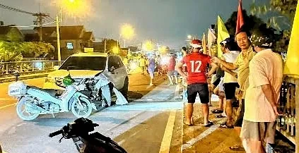 Liên tiếp 2 vụ ô tô va chạm với xe máy, 6 người thương vong