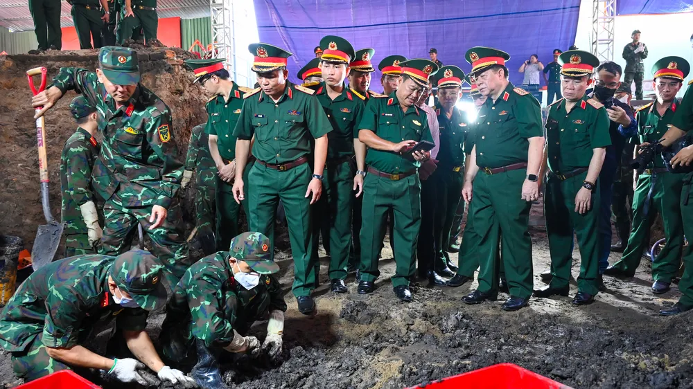 Chính ủy Quân khu 7 gửi thư biểu dương lực lượng tìm kiếm, quy tập hài cốt liệt sĩ