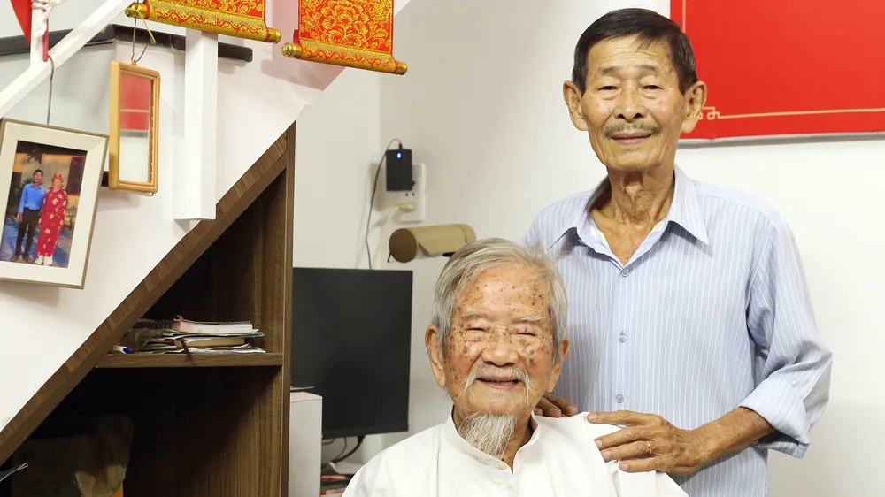 Đi một vòng đời, con lại về bên cha