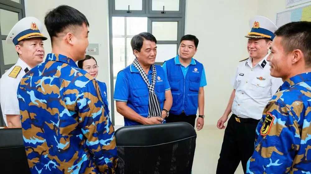 Hòn Khoai - Lời ca từ đảo tiền tiêu