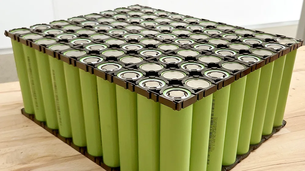 Tận dụng phụ phẩm giấy làm vật liệu pin natri-ion