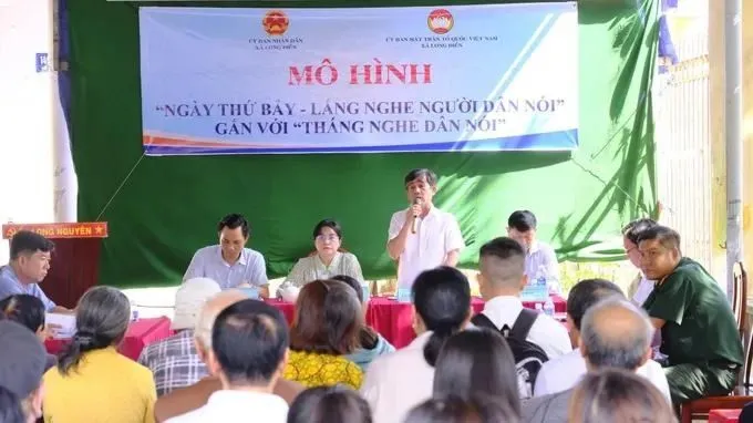 Xã Long Điền tổ chức mô hình "Ngày thứ bảy - lắng nghe dân nói". Ảnh: TRÚC GIANG
