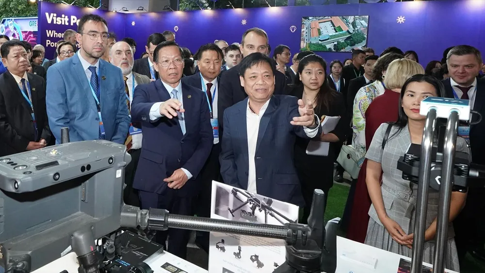 Diễn đàn Kinh tế TPHCM lần 5-2024: Tạo “bước ngoặt” tăng trưởng mới