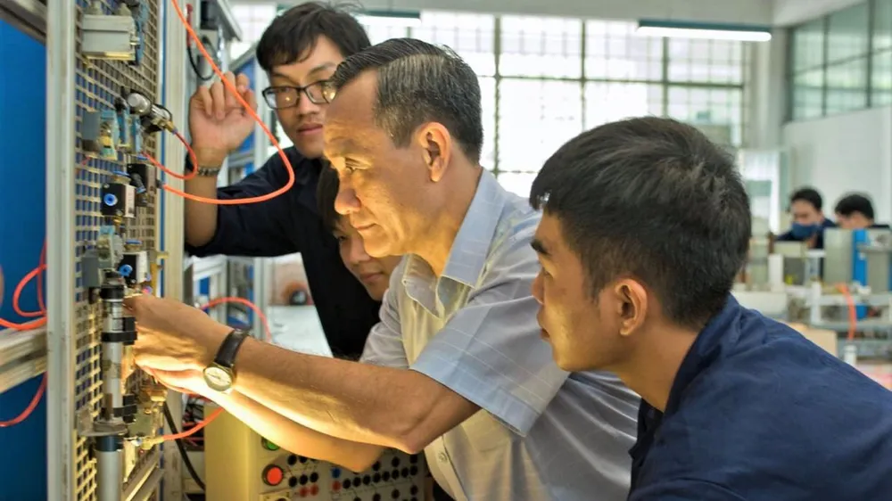Chuẩn mới về cơ sở giáo dục đại học: Đụng đâu cũng thiếu!