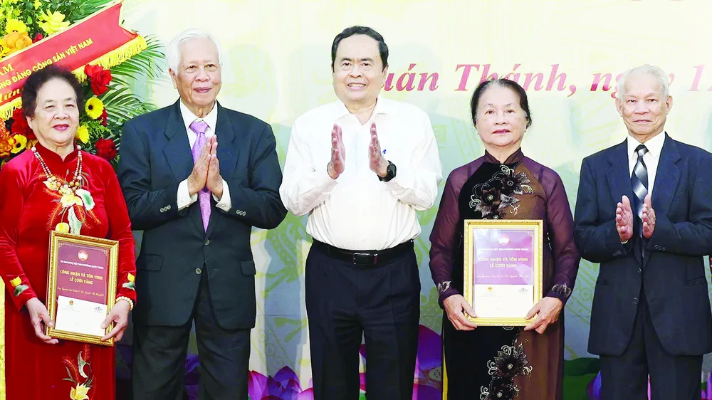 Tiếp tục phát huy truyền thống văn hóa tốt đẹp và sức mạnh đại đoàn kết toàn dân tộc
