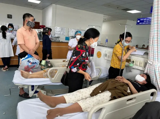 Vụ nghi bị ngộ độc do ăn bánh mì ở Vũng Tàu: Tăng lên hơn 300 ca