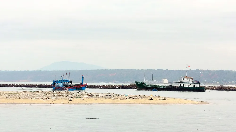Cửa biển Phan Thiết đang bị bồi lấp nghiêm trọng