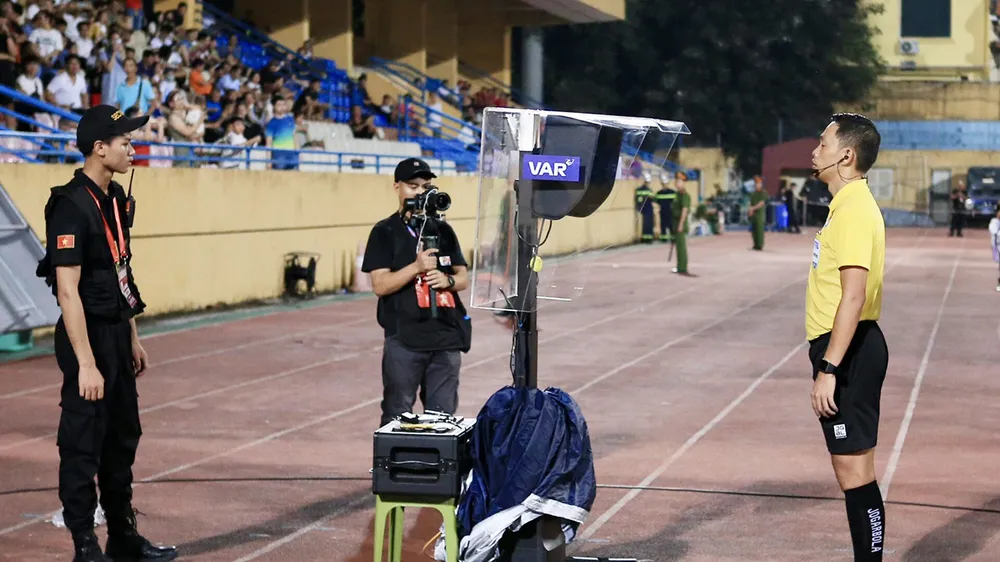 Phó Chủ tịch VFF Trần Anh Tú: Dồn tâm huyết vào từng công việc để V-League ngày càng hoàn thiện hơn